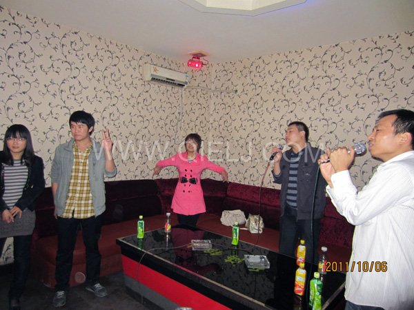 2011年10月，鄭州企鵝糧油機(jī)械有限公司--外貿(mào)部，十一國慶節(jié)團(tuán)體活動！(圖2)