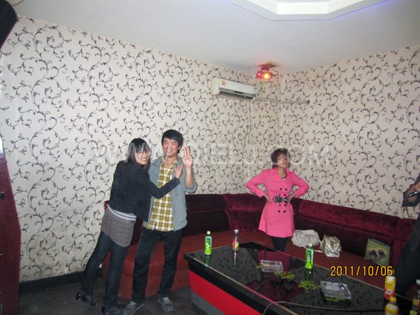 2011年10月，鄭州企鵝糧油機(jī)械有限公司--外貿(mào)部，十一國慶節(jié)團(tuán)體活動！(圖7)